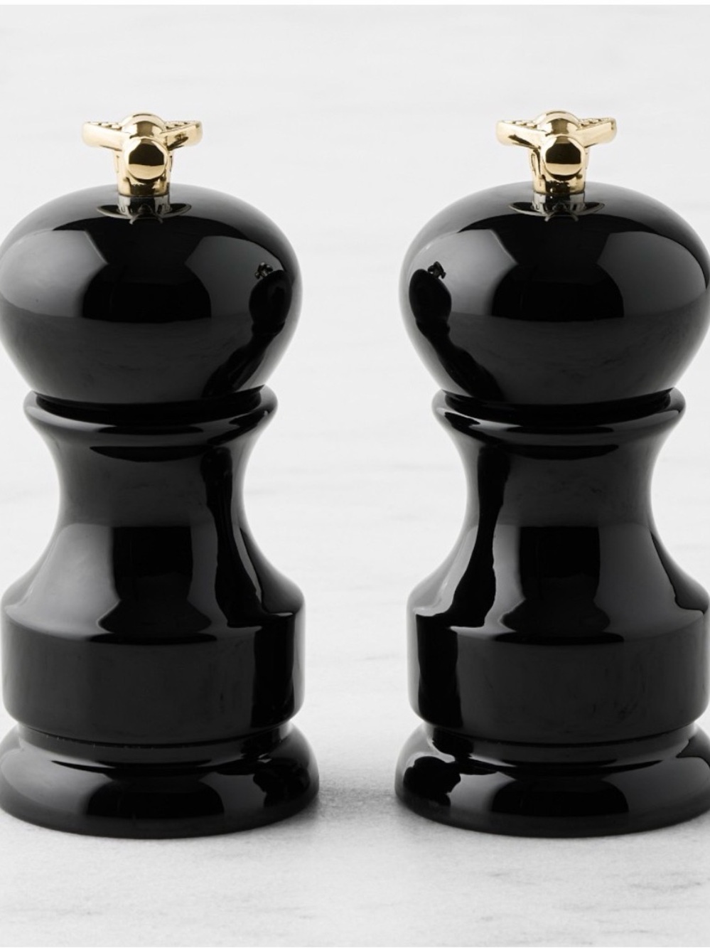 William Sonoma bee Salt and Pepper Mills